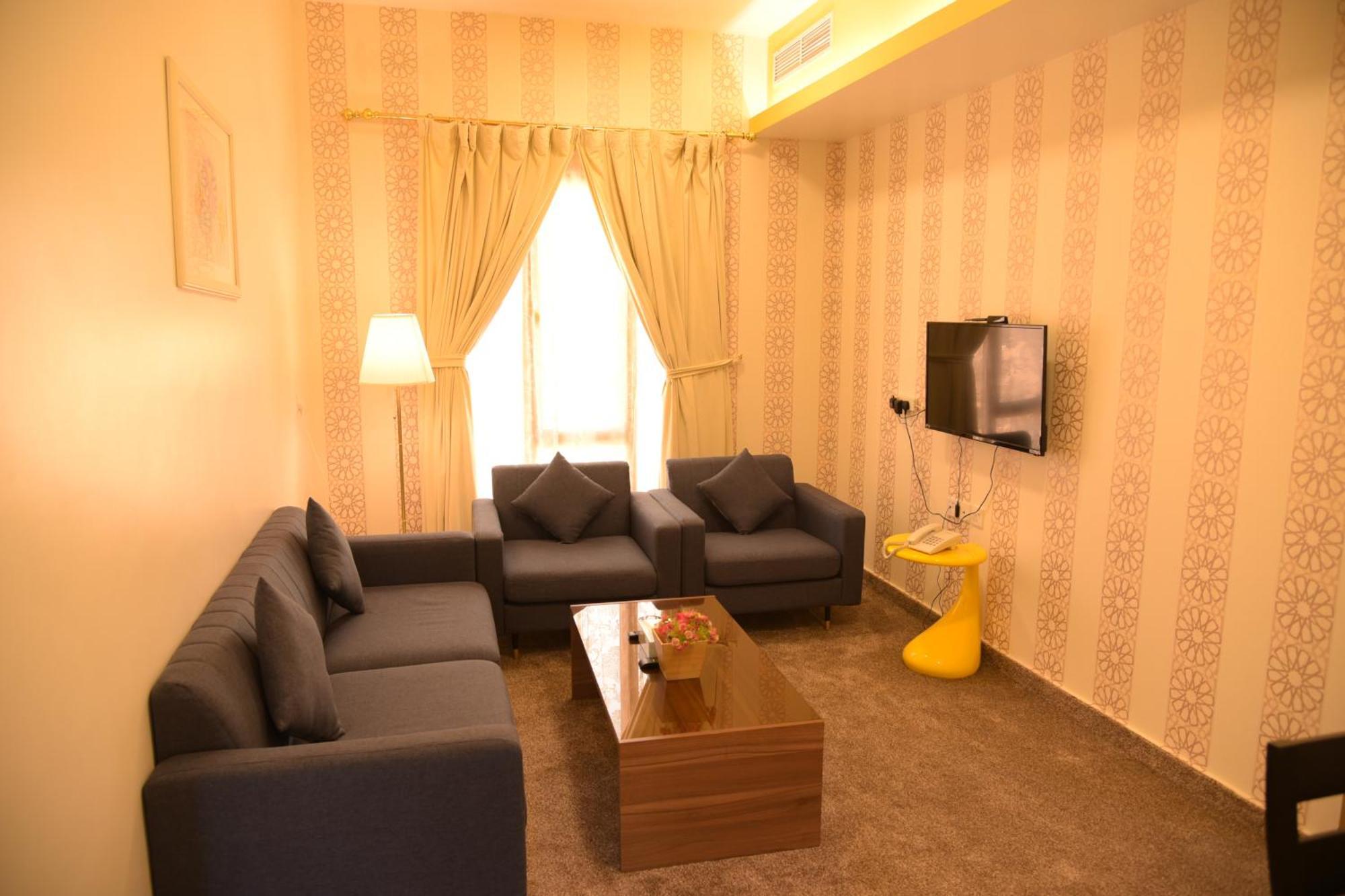 Dahlia Hotel Apartment Riggae Kuwait City Exterior foto