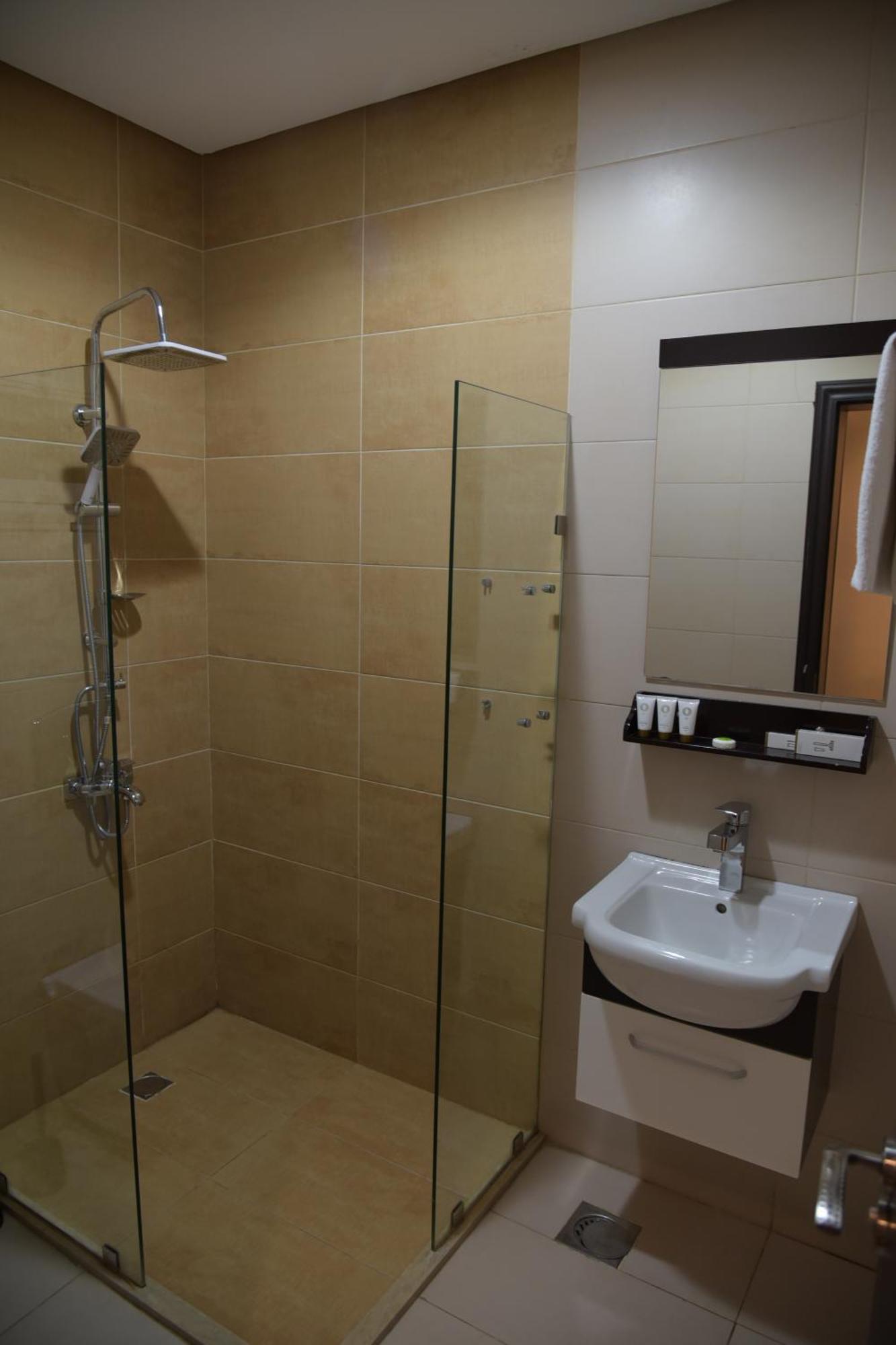 Dahlia Hotel Apartment Riggae Kuwait City Exterior foto